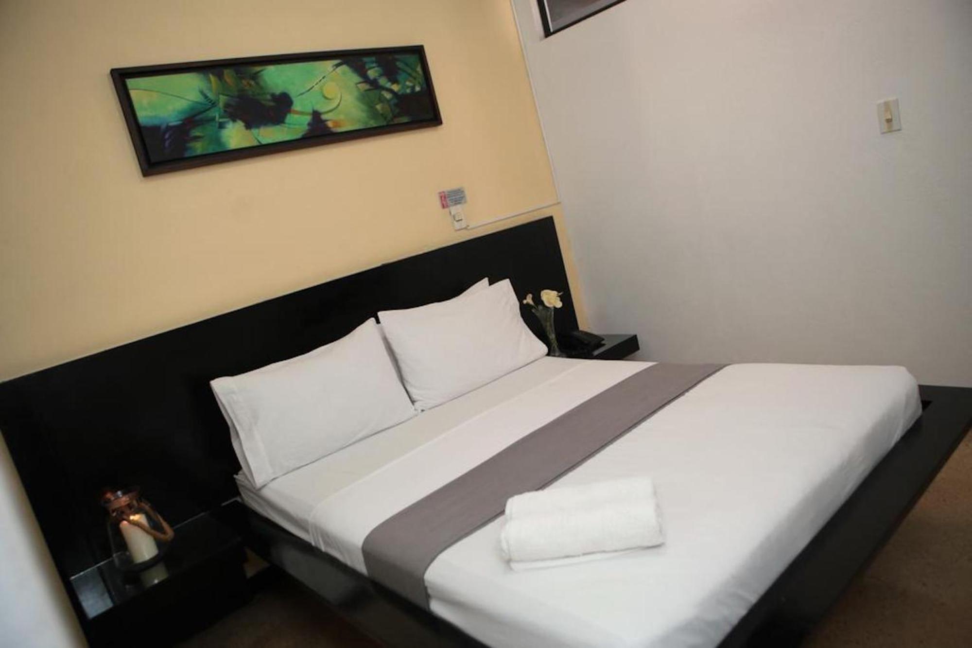 Green Hotel Natural Medellin Exterior photo